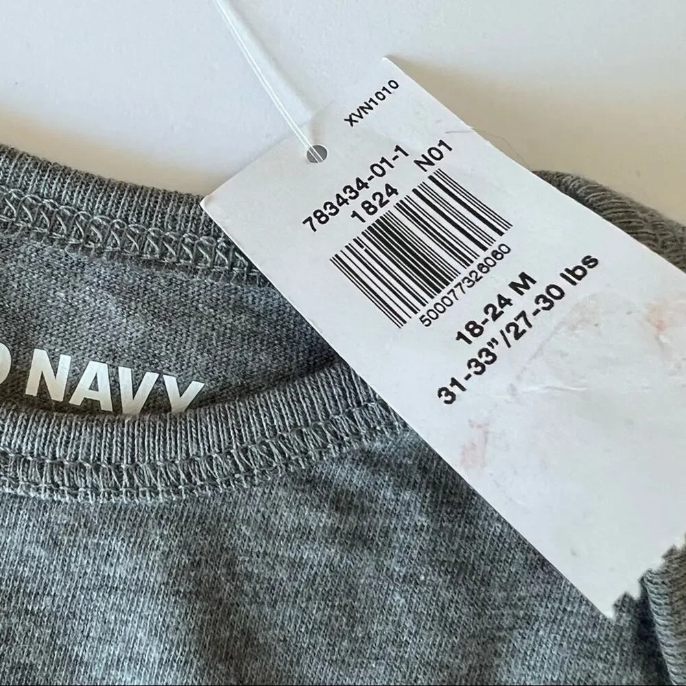 Old Navy Baby Long Sleeve Graphic Logo Bodysuit Sz 18-24M